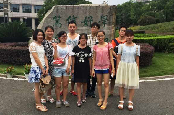 中南民族大學(xué):MDKR紀(jì)念隊(duì) 
實(shí)踐地:湖北黃岡