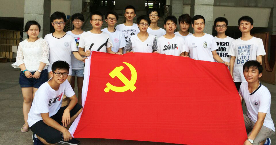 武漢大學(xué):飛揚(yáng)團(tuán)隊(duì) 
實(shí)踐地:陜西延安、西安