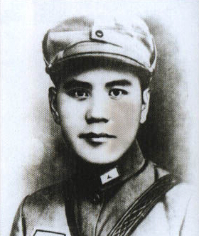劉桂五(1902.7.4—1938.4.22),抗日民族英雄。字馨山,遼寧朝陽人,國民革命軍陸軍騎兵第2軍6師師長。他曾受張學良召見,委任參與“西安事變”捉蔣行動。1938年,劉桂五跟隨馬占山在內蒙古包頭市固陽縣紅油桿子村與日軍奮勇血戰。4月22日,劉桂五不幸陣亡,并被日軍切下首級。劉桂五陣亡后,陜西各界在西安舉行了追悼大會。1961年,陜西省人民政府追認劉桂五為革命烈士。2014年9月,經黨中央、國務院批準,劉桂五被列入民政部公布的300名著名抗日英烈和英雄群體名錄。