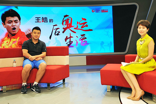 奧運(yùn)冠軍、八一男乒隊(duì)主教練王皓做客人民網(wǎng)強(qiáng)國論壇。