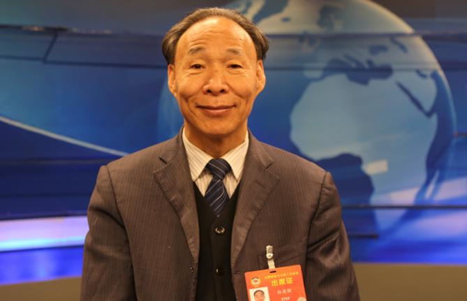 全國(guó)政協(xié)常委、中國(guó)作家協(xié)會(huì)副主席白庚勝：民族文化的保護(hù)與發(fā)展