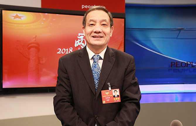 全國(guó)政協(xié)常委、湖南省人大常委會(huì)副主任楊維剛:創(chuàng)建“數(shù)字政府”賦能數(shù)字經(jīng)濟(jì)發(fā)展